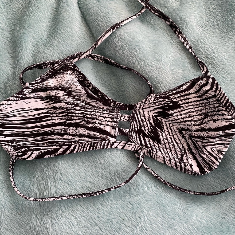 Jolyn Tomcat top